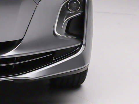 2025�� 610km PLUS