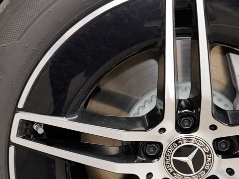 2025�� �Ŀ� E 300 ʱ�����˶���