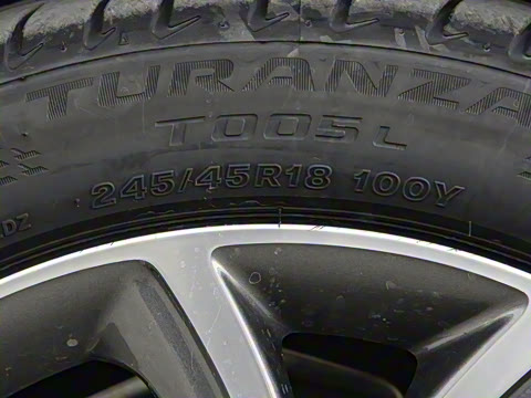 2023�� �Ŀ� E 300 L �˶�������