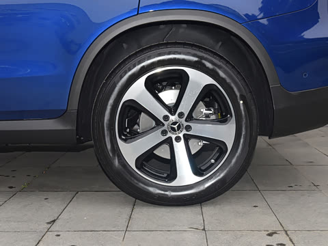 2022�� �Ŀ� GLC 260 L 4MATIC ������