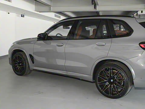 2023�� X5 M ������