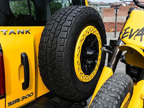 2022�� 2.0T �߾��޶���