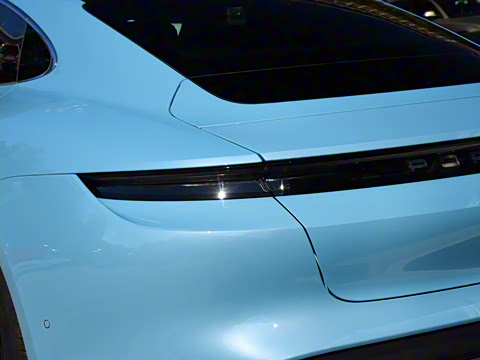 2019�� Taycan 4S