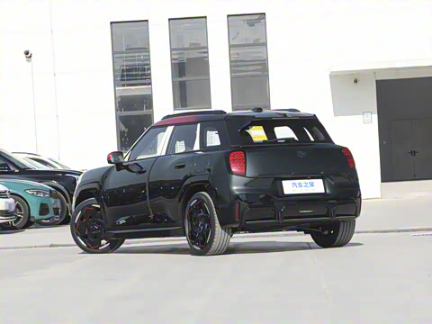 2025�� JOHN COOPER WORKS