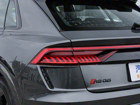 2022�� RS Q8 4.0T