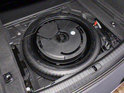 2025�� �Ŀ� 55 TFSI quattro �콢������