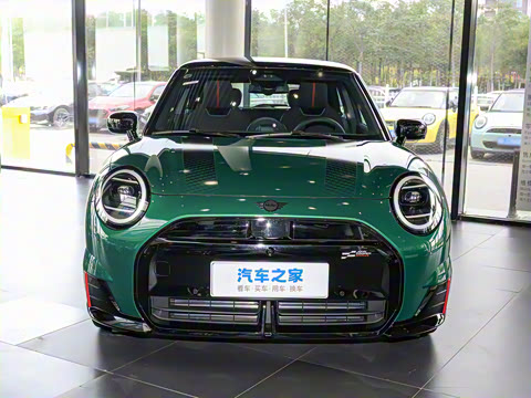 2025�� JOHN COOPER WORKS