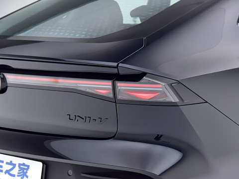 2025�� ������ 2.0T ������