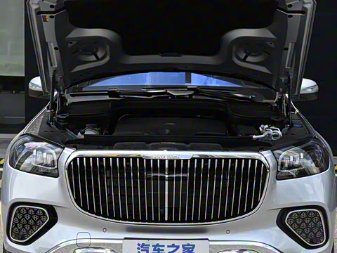 2025�� GLS 480 4MATIC