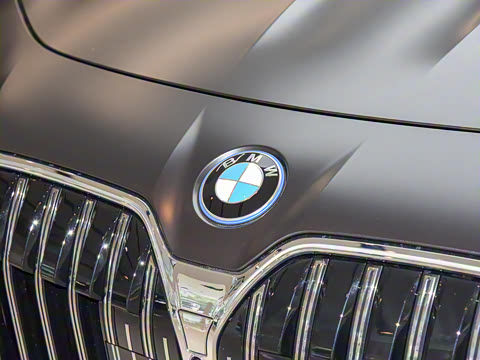 2023�� xDrive60L M�˶���װ