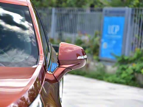 2018�� 28T ���������˶���