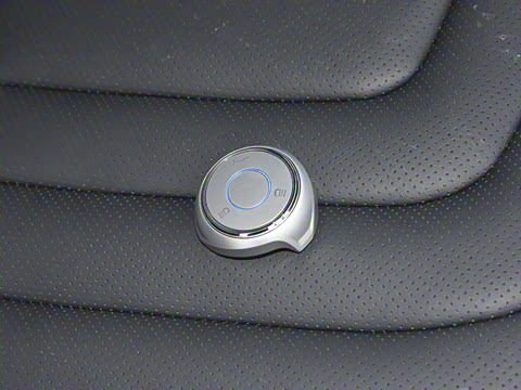 2022�� ��߸U-�� 400 Lite �������