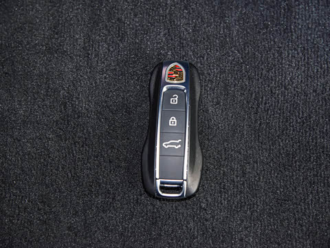 2023�� Cayenne E-Hybrid 2.0T �����