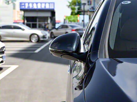 2025�� �Ŀ� E 300 L ʱ����