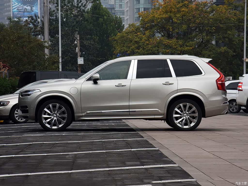 汽车之家|沃尔沃xc90新能源|2019款 e驱混动 t8 荣誉版 3座 国v|外观