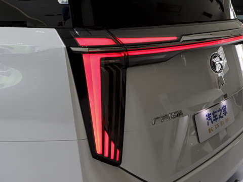 2025�� Ǭ��ϵ�� Ultra ͷ�Ȳ�