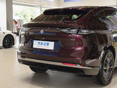 2025�� 825 Max��