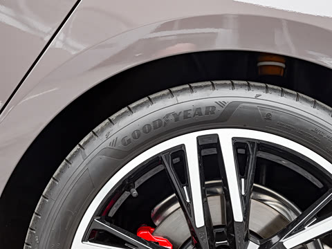 2026�� 2.0T �˶��� Plus