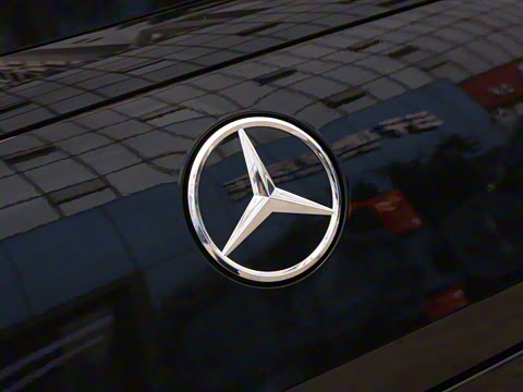 2025�� �Ŀ� GLC 260 4MATIC ����SUV