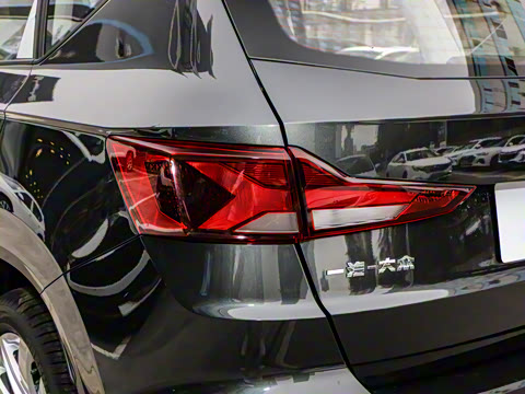 2023�� 280TSI �ֶ���ȡ��