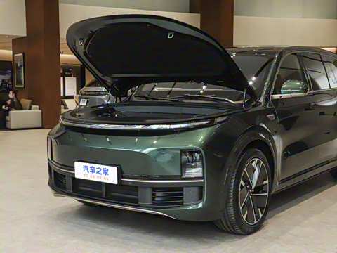 2025�� Ultra ���ܻ��°�