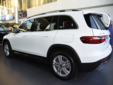 2022�� GLB 180 ������