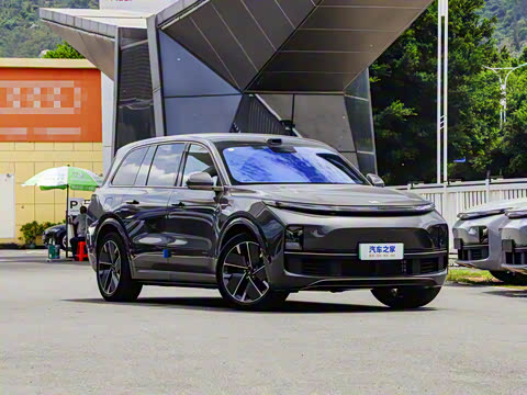 2025�� Ultra ���ܻ��°�