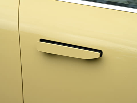 2025�� 75kWh Touring