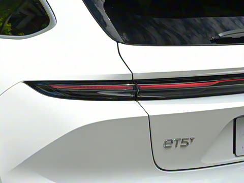 2025�� 75kWh Touring