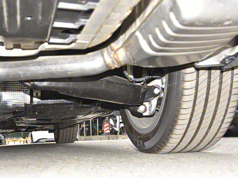 2023�� �Ŀ� E 300 L ʱ����