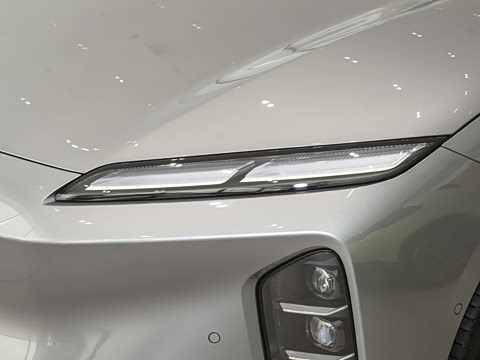 2025�� 75kWh Touring