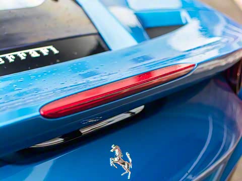 2019�� Tributo 3.9T V8