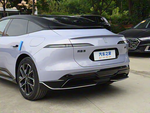 2025�� Ultra�����