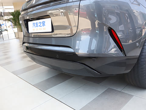 2025�� �Ŀ� Max ���̰�