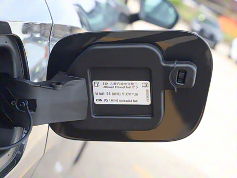 2025�� ̽��L 380TSI ��������