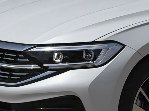 2025�� �Ŀ�� 300TSI DSG׿Խ��