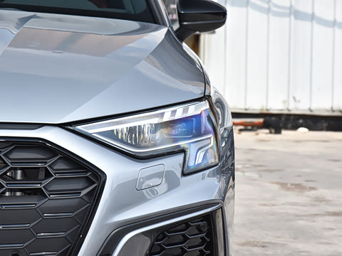 2023�� Sportback 35 TFSI ����òʰ�