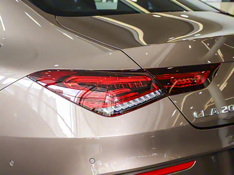 2022�� �Ŀ� CLA 200