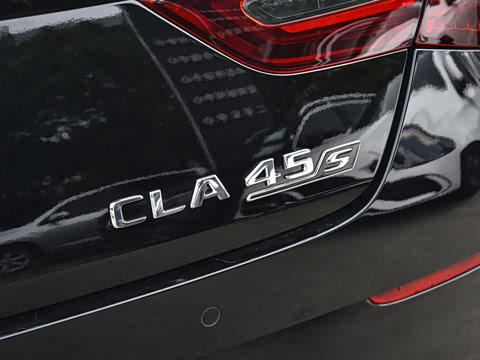 2025�� AMG CLA 45 S 4MATIC+