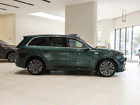 2025�� Ultra ���ܻ��°�