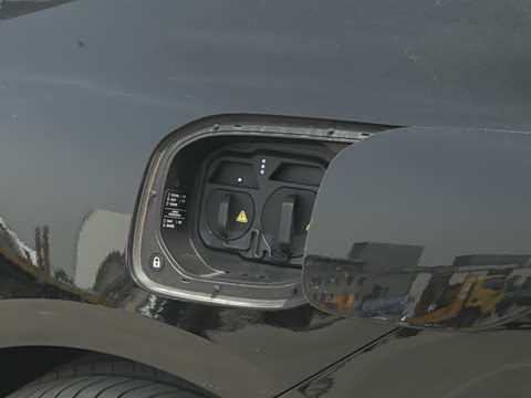 2025�� �Ŀ� Max�����