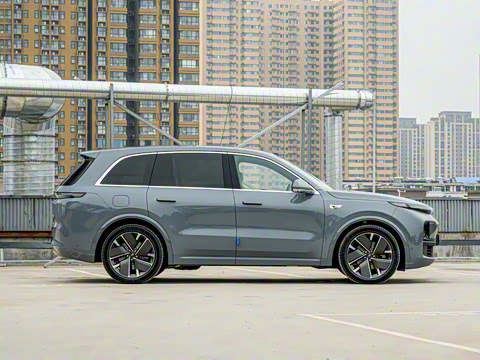 2025�� Ultra ���ܻ��°�