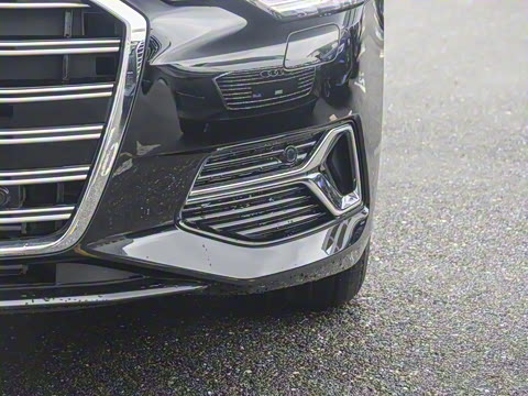 2023�� 40 TFSI ����������