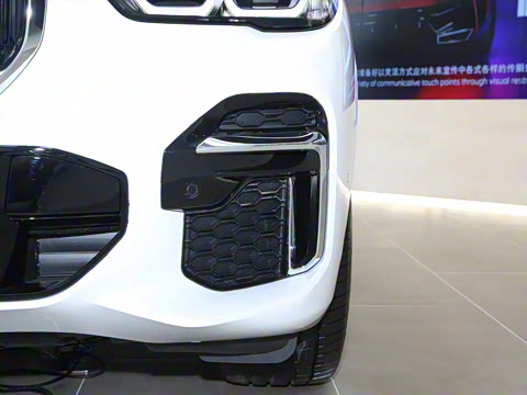 2022�� �Ŀ� xDrive 30Li M�˶���װ