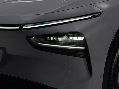 2025�� 702 �������� Ultra