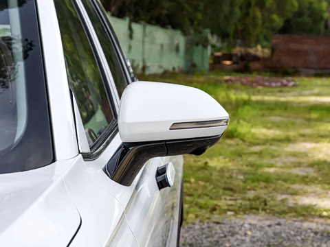 2025�� 2.0T ��������� 7��