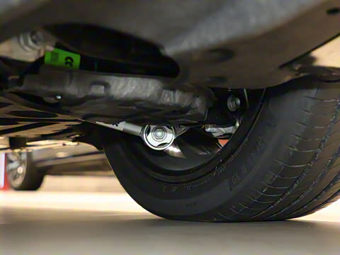 2025�� 75kWh Touring