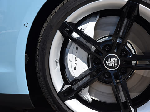 2019�� Taycan 4S