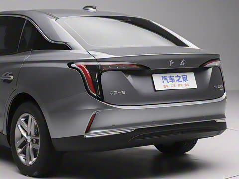 2025�� 610km PLUS