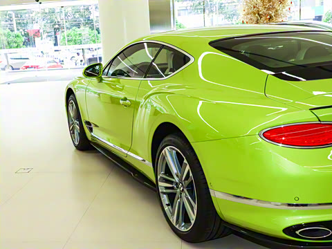 2024�� 4.0T GT V8